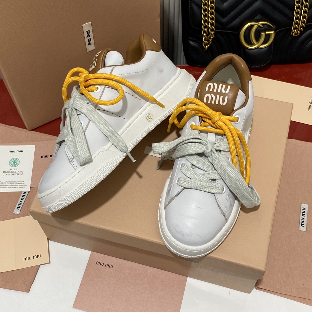 Miu Sneaker
