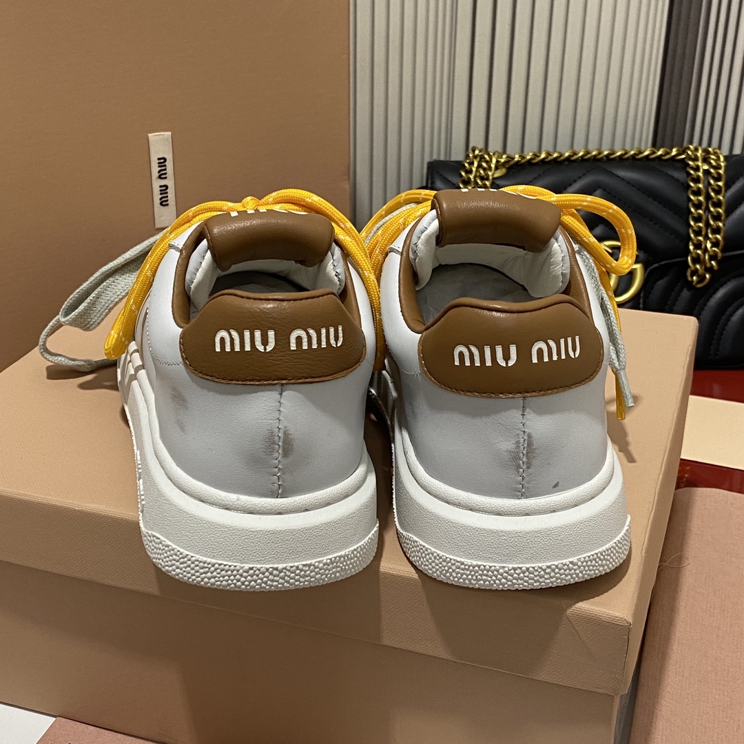 Miu Sneaker