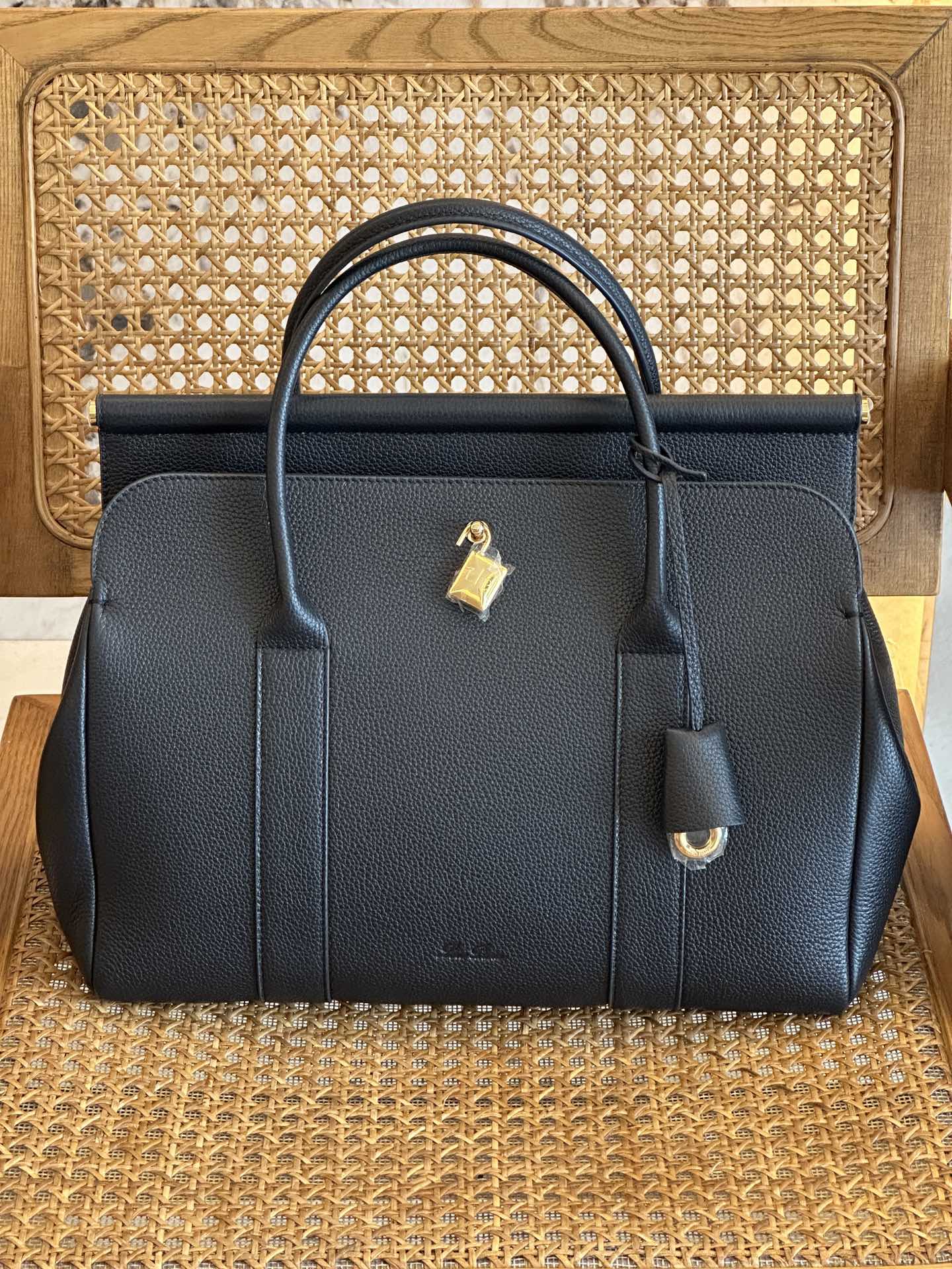 L**o p*ana loom bag l32-33 x 23 x 18cm