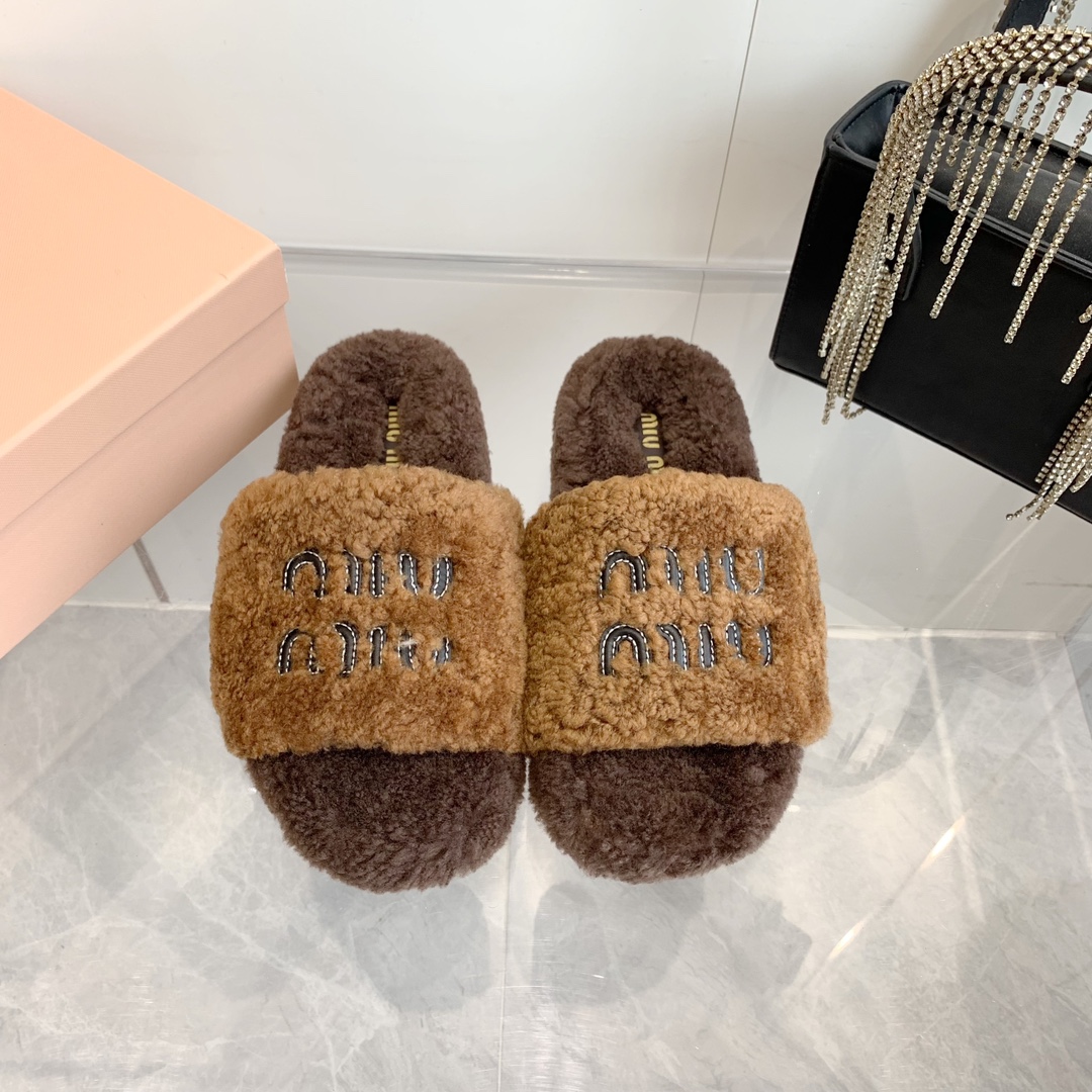 Miumiu Slides