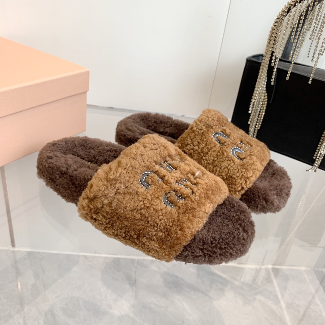 Miumiu Slides