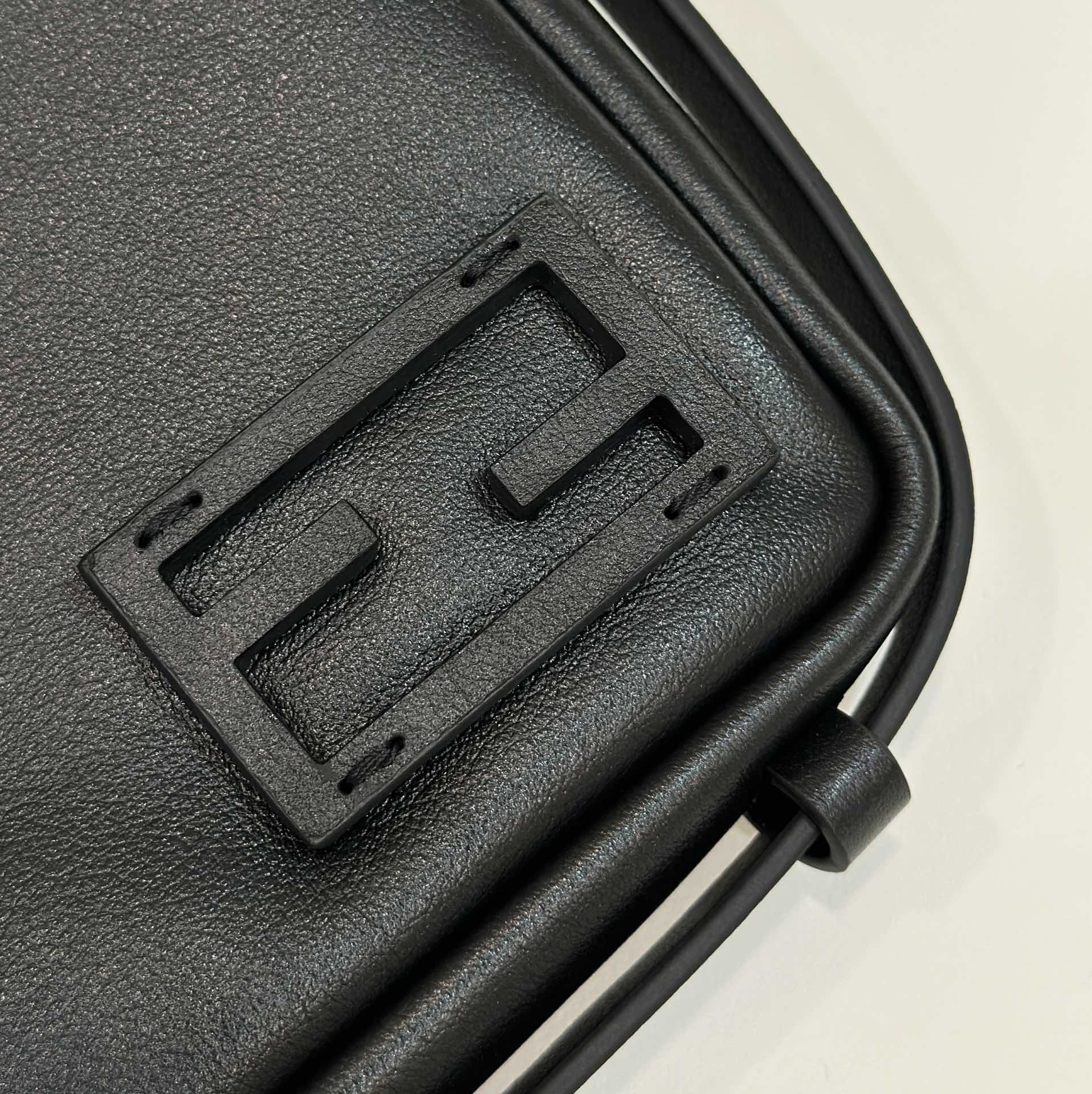 F**di simply bag