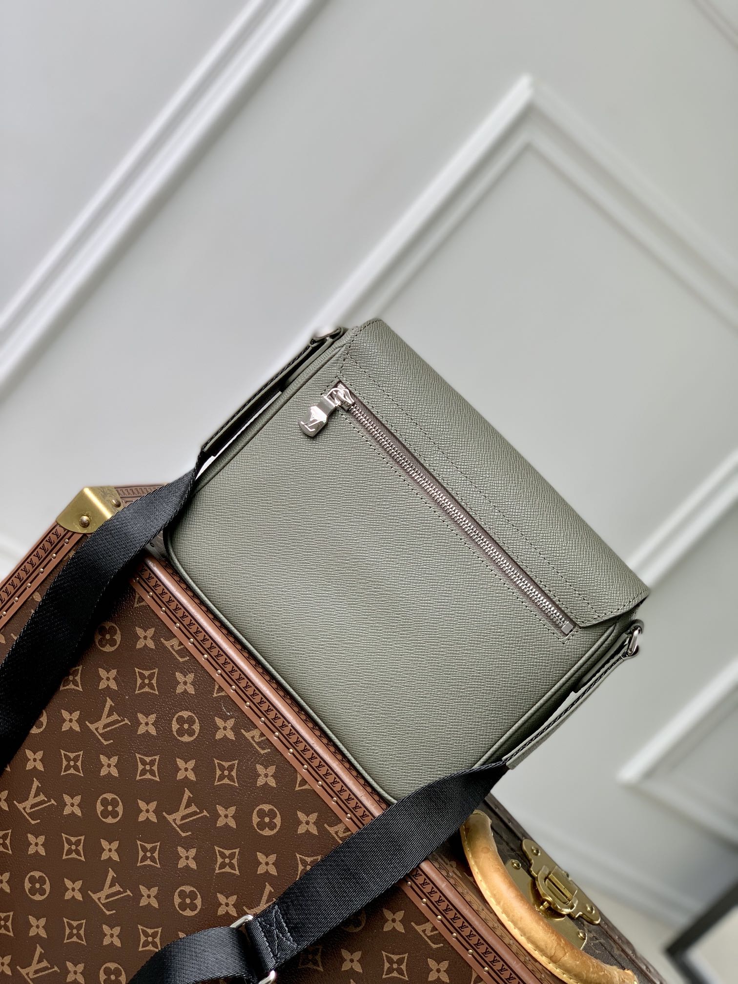 l0*is V*t0n district messenger bag-m46255-26*20*7cm