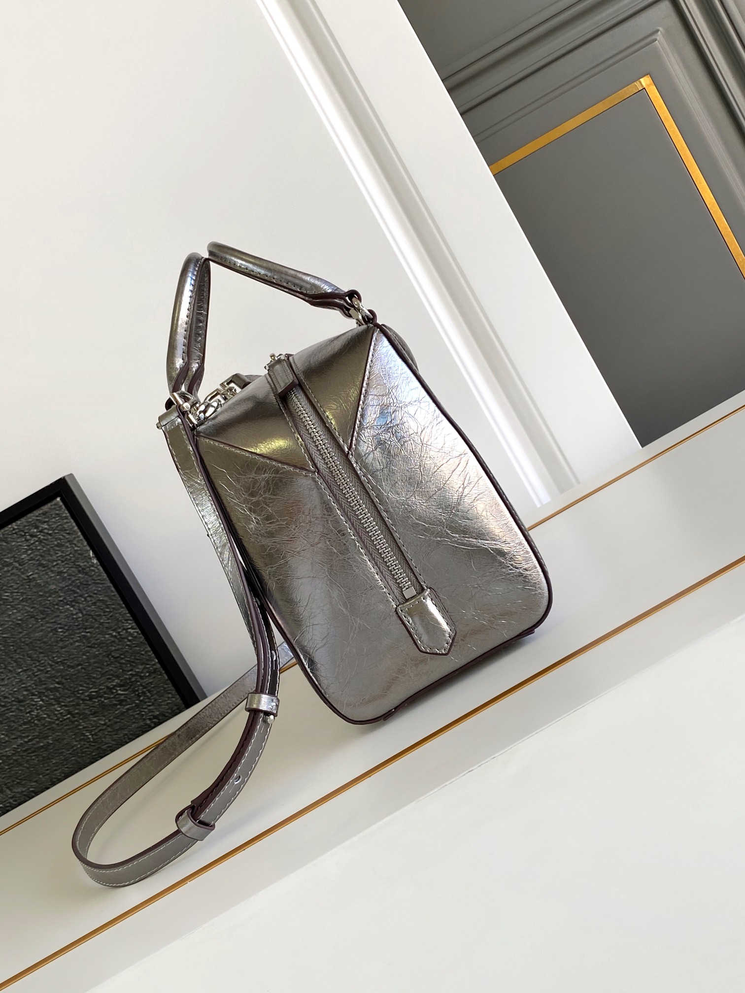 Givenchy Anyigona Cube Tote-13*19*22CM