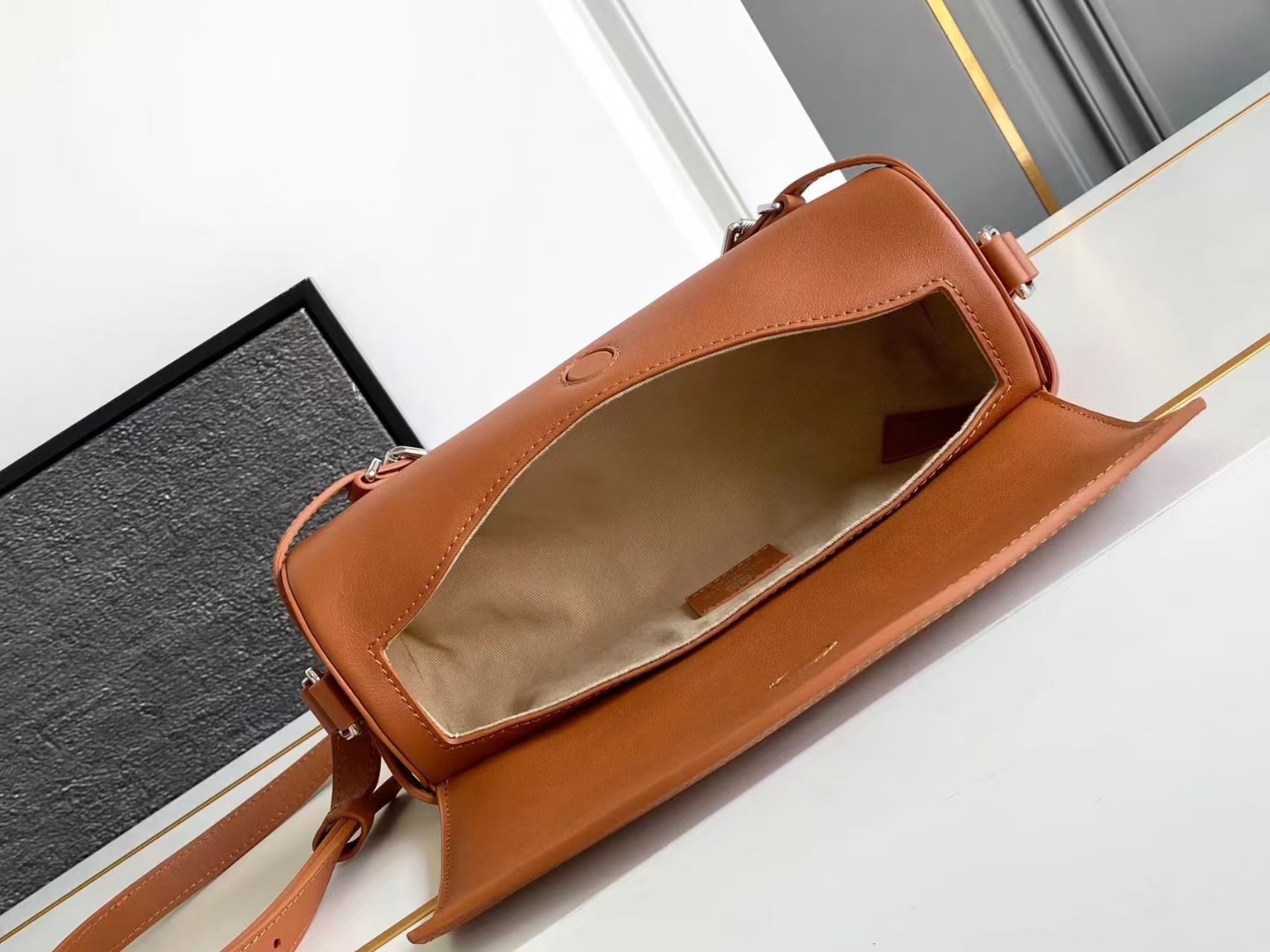 Givenchy Voyou Roller Bag-25*10*13CM