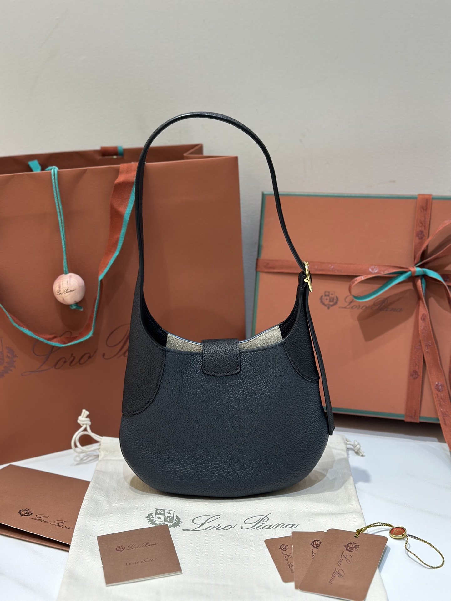 Loro Piana Bobbin Bag-19*6*16CM