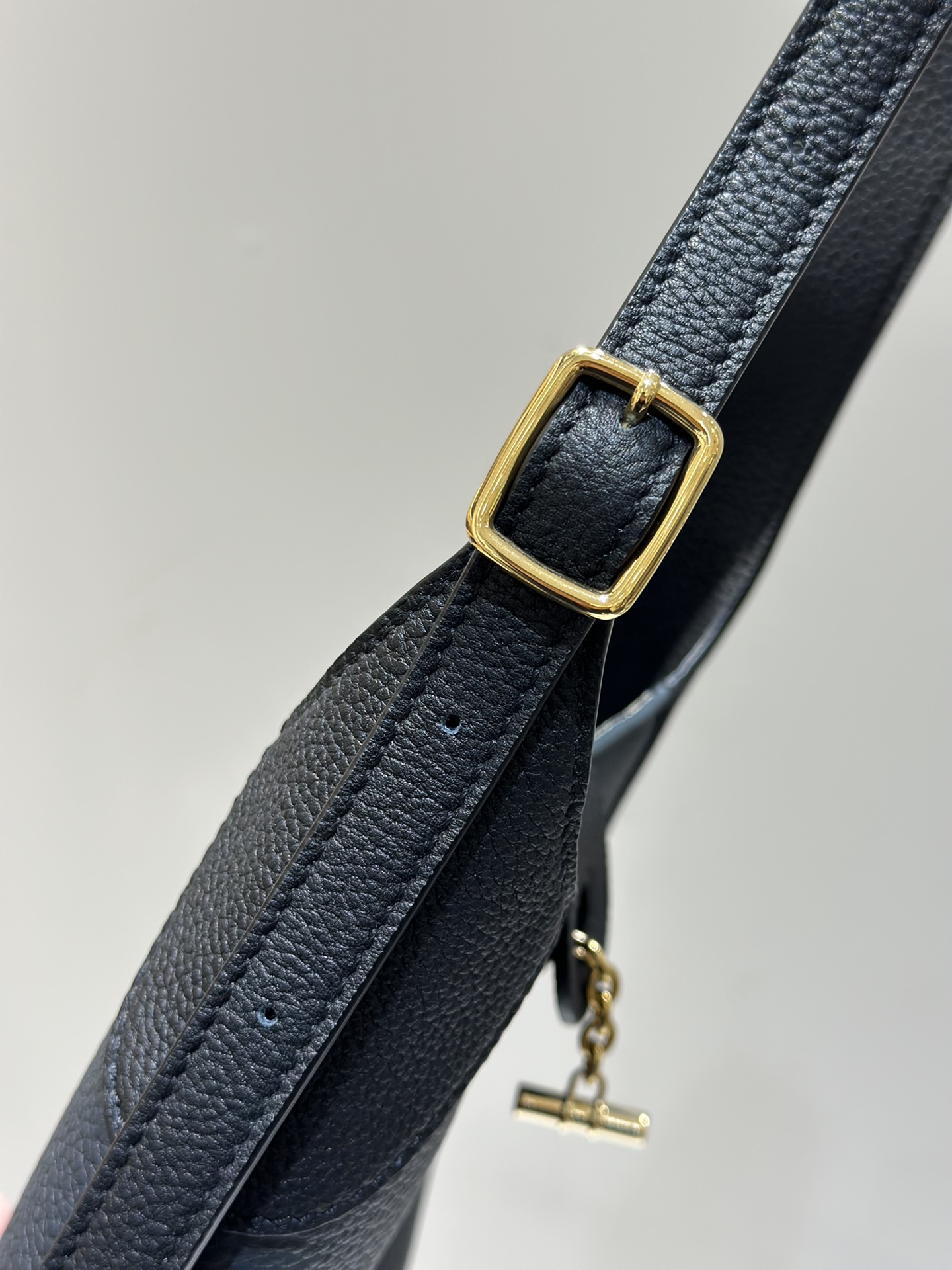 Loro Piana Bobbin Bag-19*6*16CM