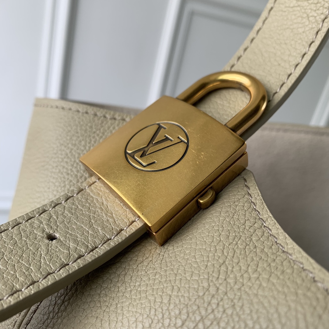 Louis Vuitton Low Key Hobo-M24856-31 x 35 x 18CM