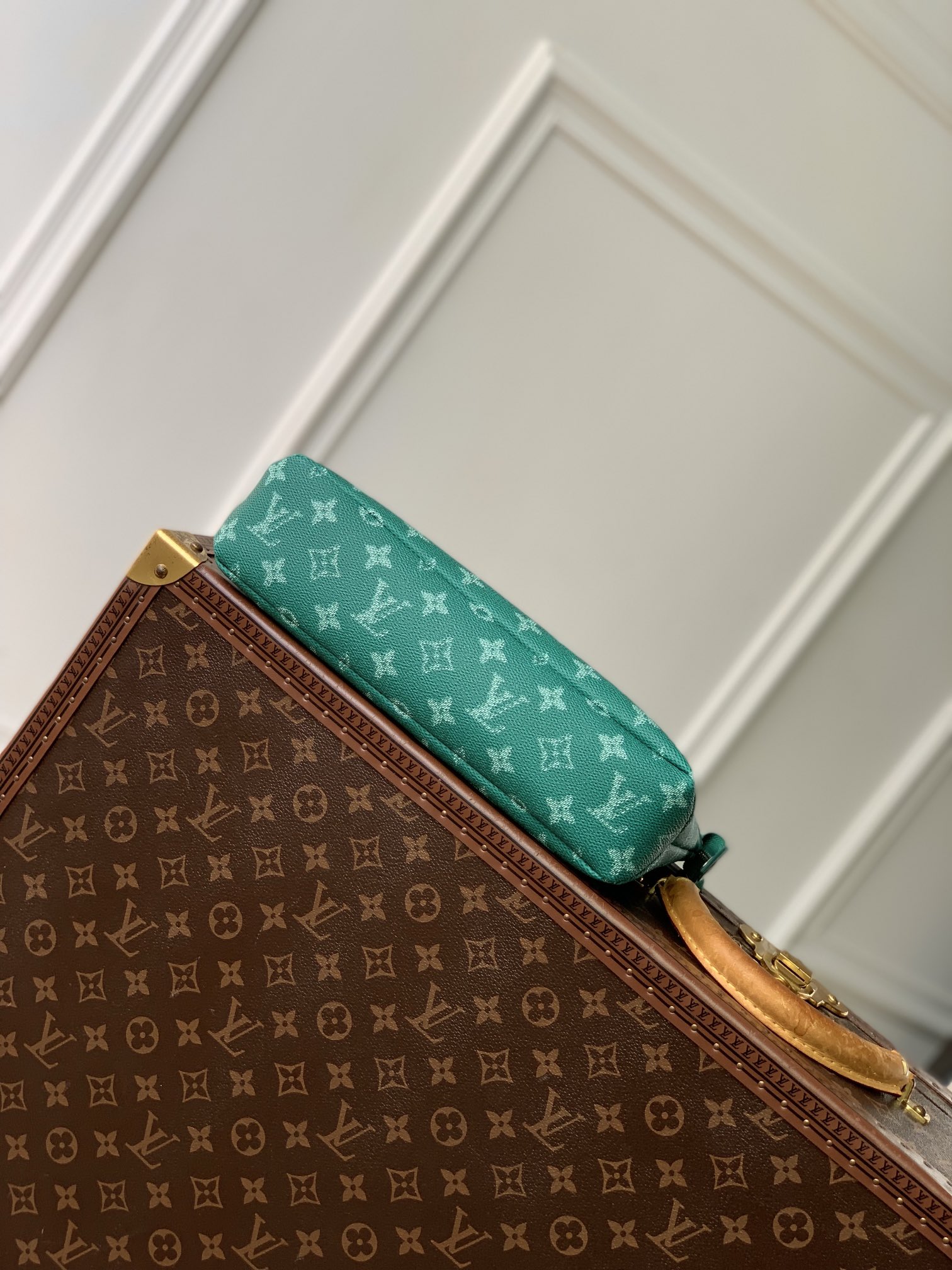 Louis Vuitton Pochette Voyage Souple Pouch-M83568-32 x 21 x 8CM