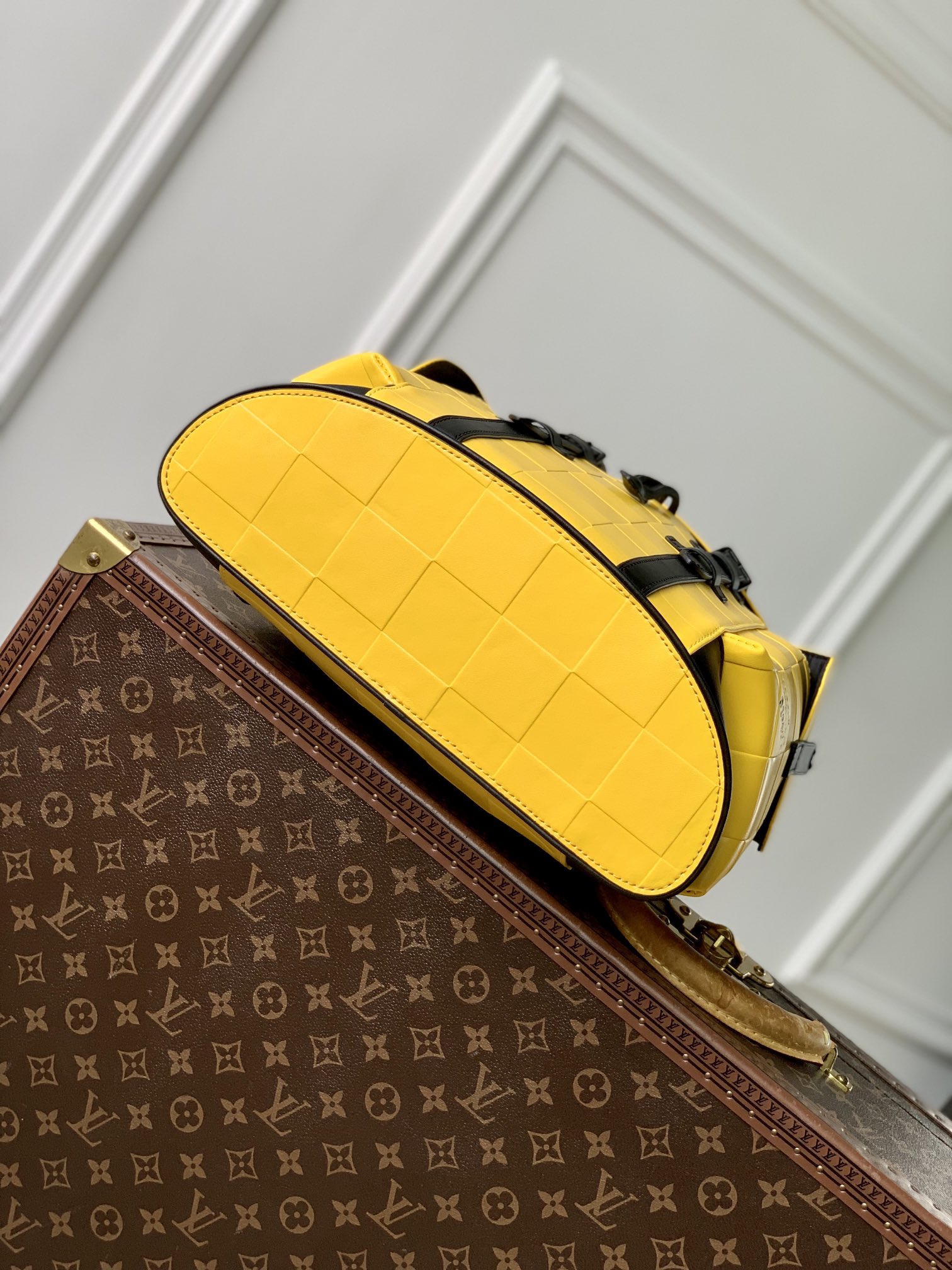 Louis Vuitton Christopher Backpack M25016-38 x 44 x 12.5CM