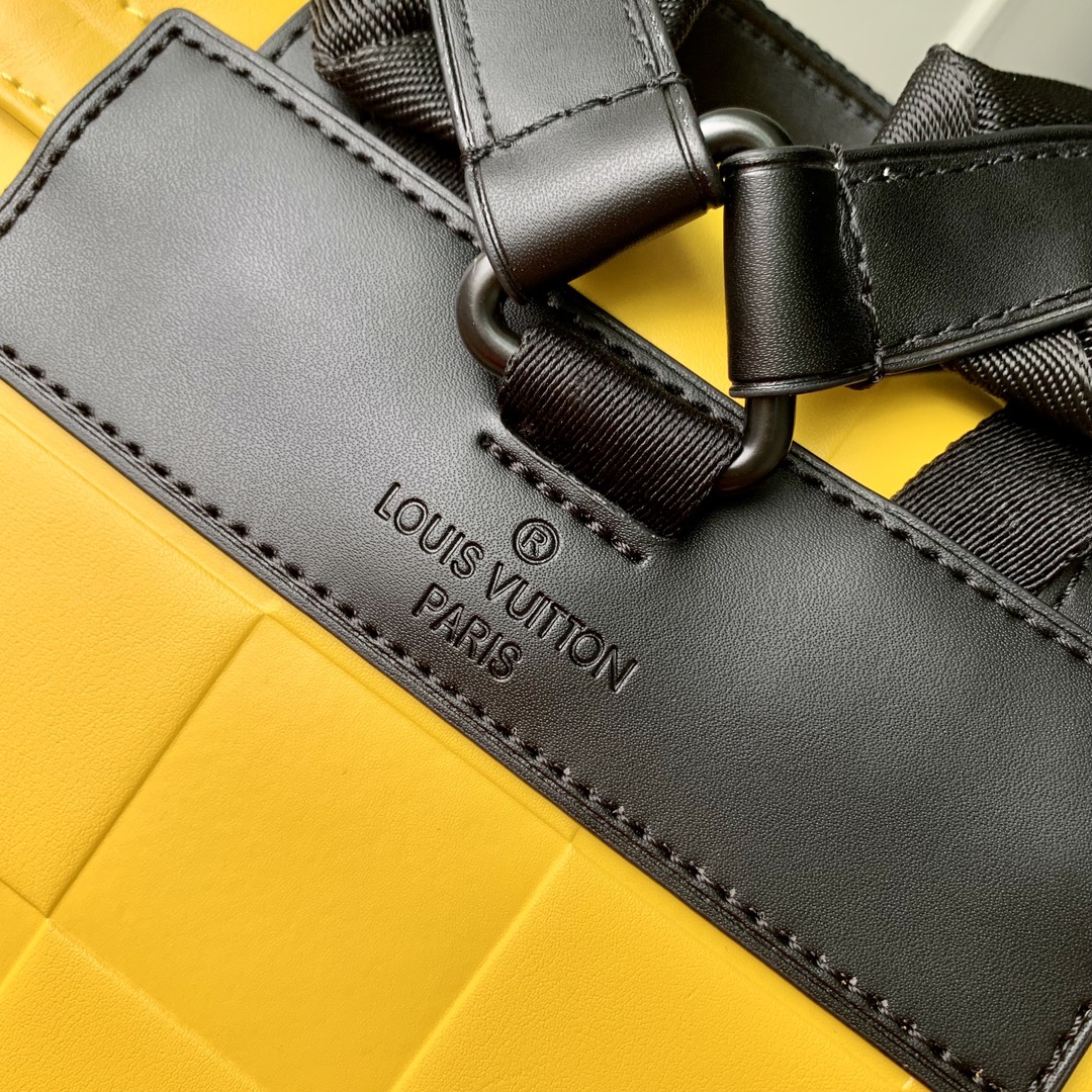 Louis Vuitton Christopher Backpack M25016-38 x 44 x 12.5CM