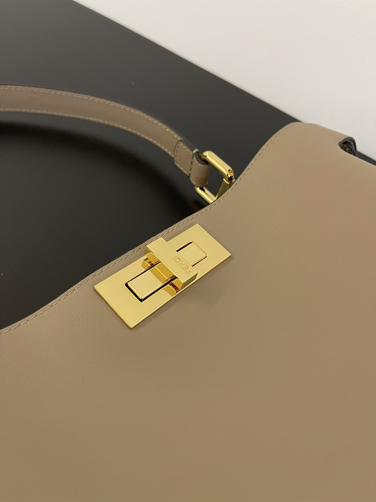 Fendi Peekaboo Soft-33x10x25.5CM