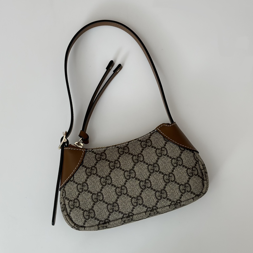 Gucci GG Emblem Super Mini Shoulder Bag-23*13*2CM