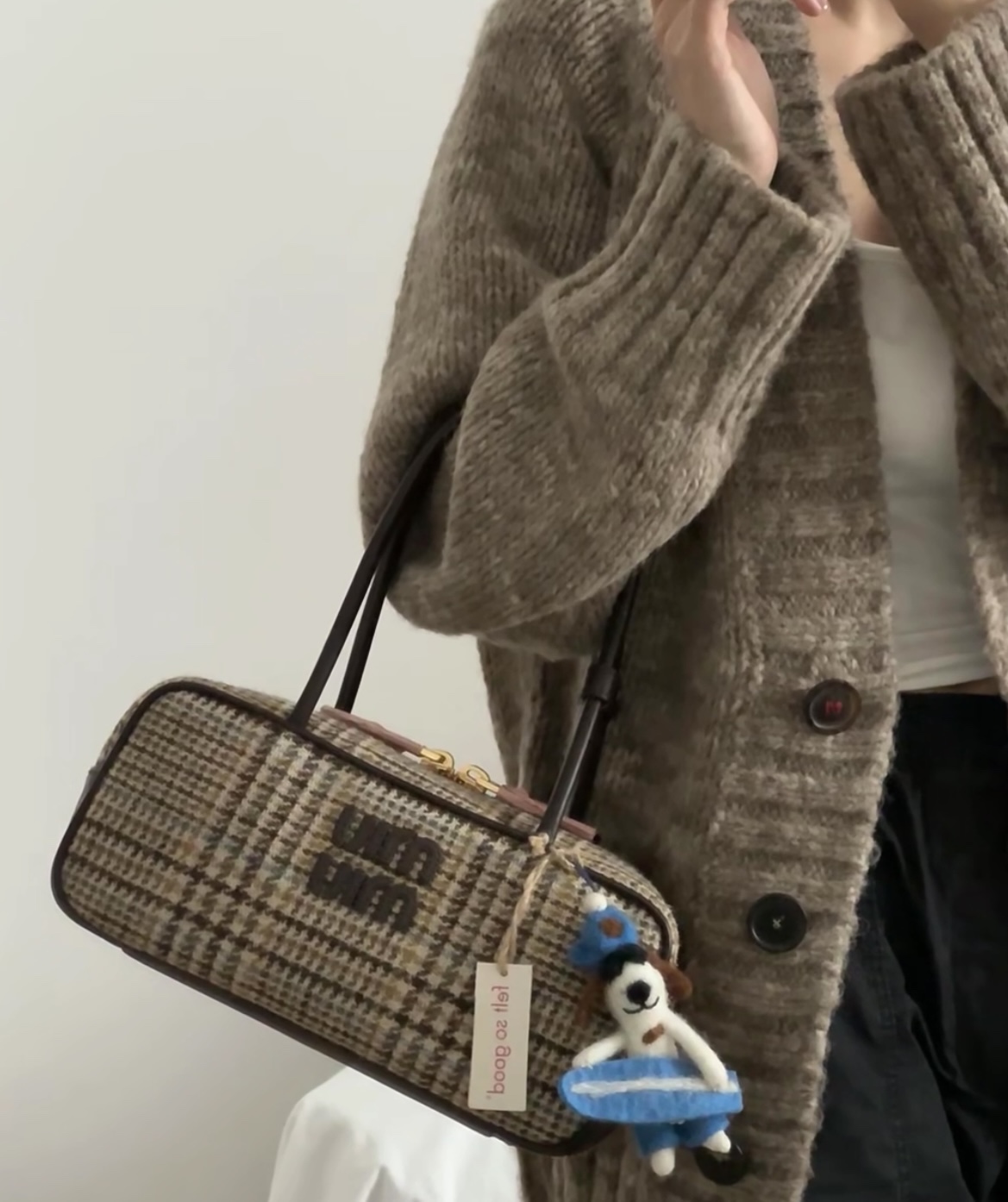 MiuMiu Beau Top-Handle Tratan Bag -27×12×9CM