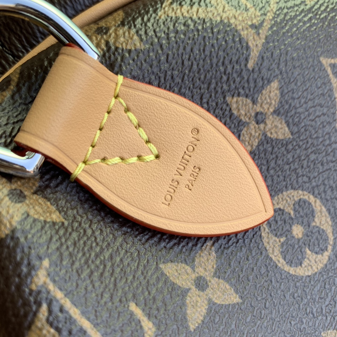 Louis Vuitton Speedy Soft 30 Boho Bag -21 x 17 x 30CM