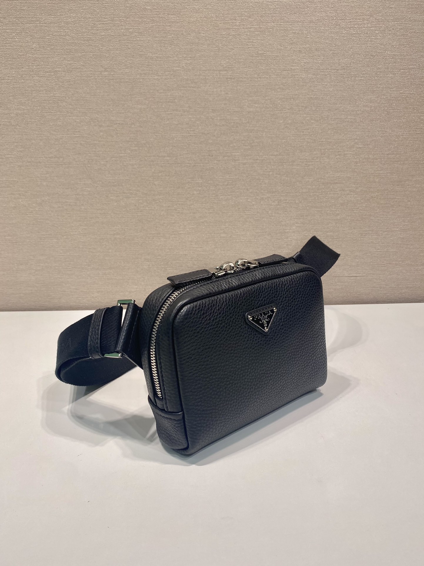 Prada Prada Leather Shoulder Bag-2VH184-19.5*13.5*6CM