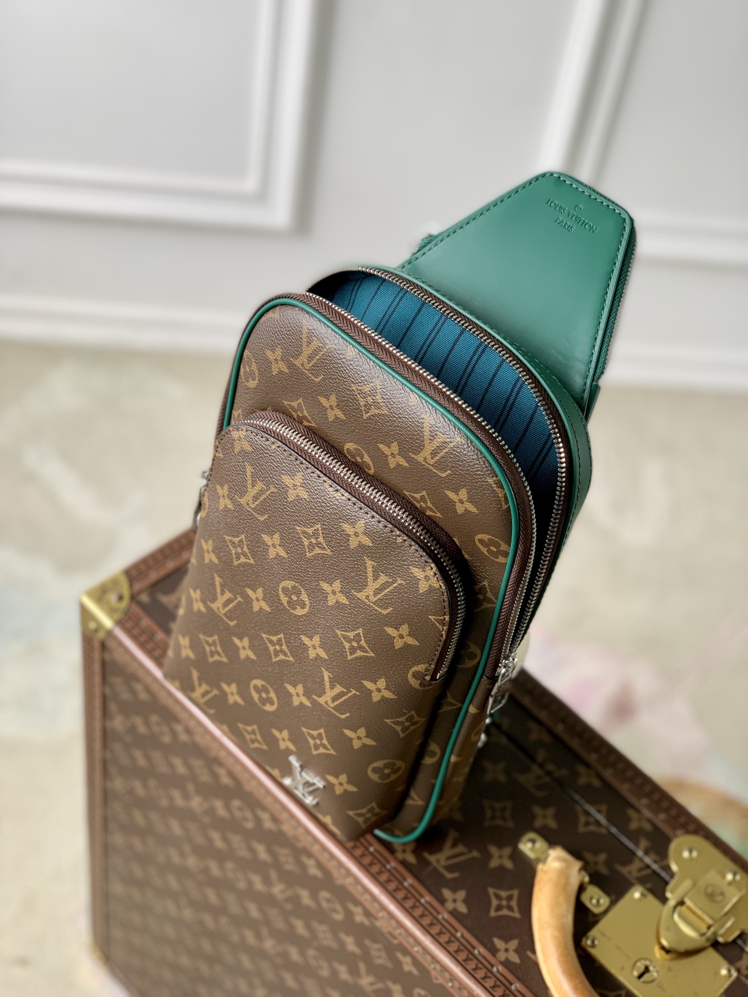 Louis Vuitton Damier Graphite Avenue Bag-20 *31 x*10CM