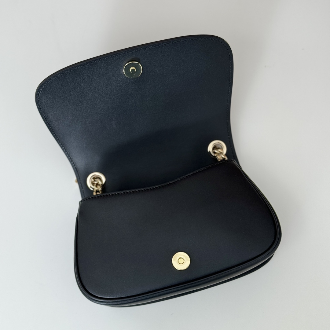 Gucci Blondie Top Handle Bag-21.5*11*8CM