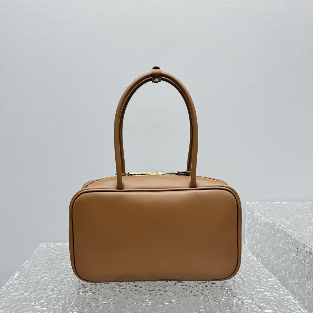 MiuMiu Women