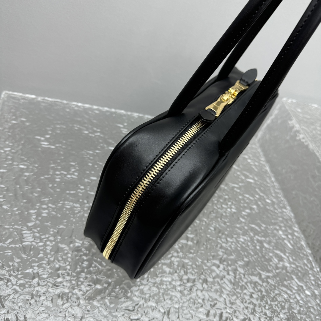 MiuMiu Women