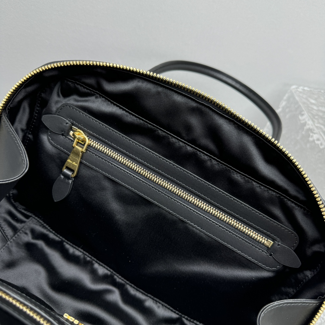 MiuMiu Women