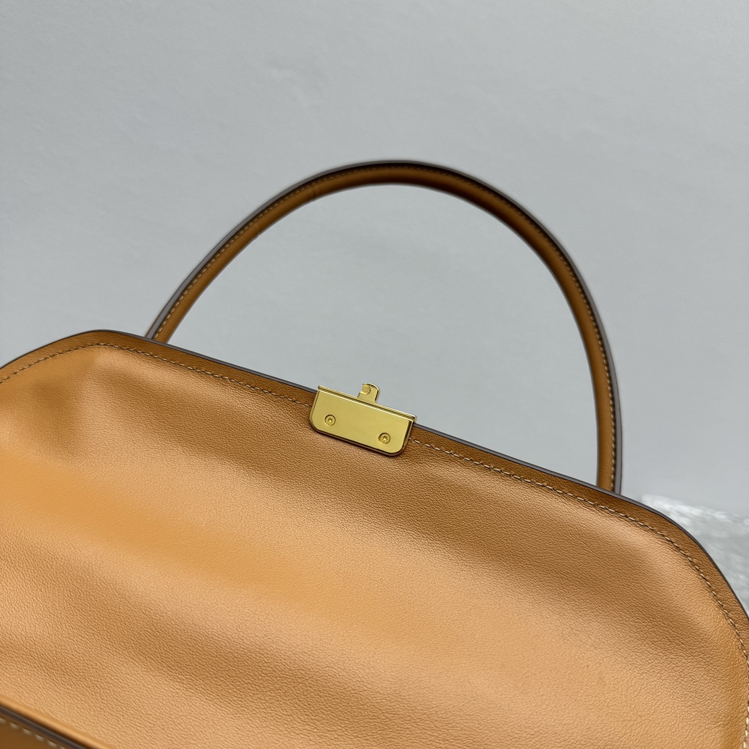 MiuMiu Leather Shoulder Bag -28.5*8*17CM