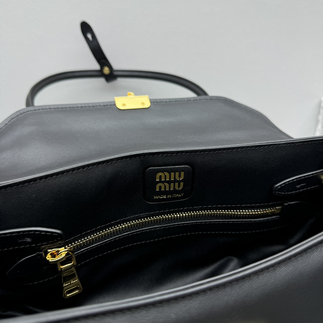 MiuMiu Leather Shoulder Bag -28.5*8*17CM