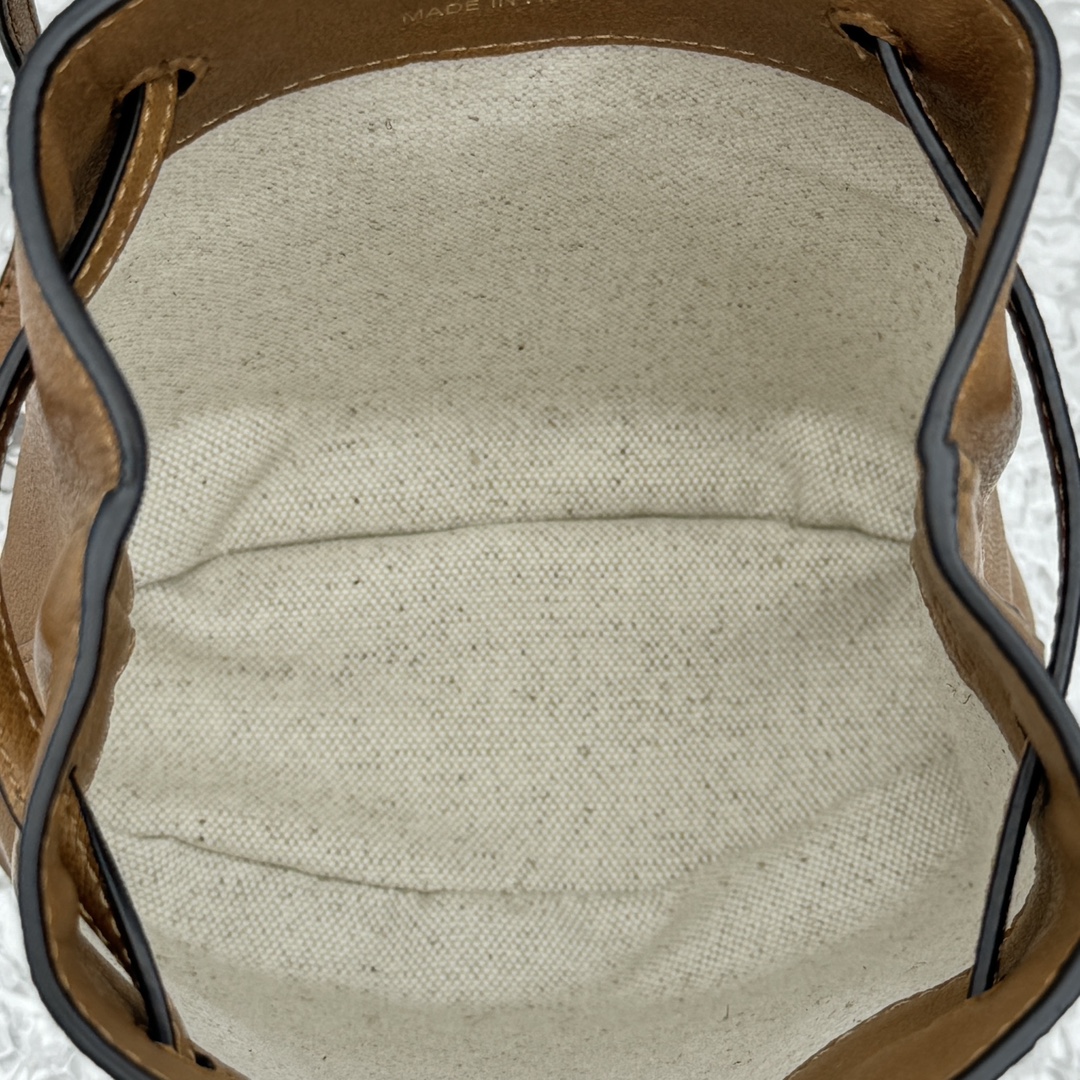 MiuMiu Nappa Bag -14*17*6CM