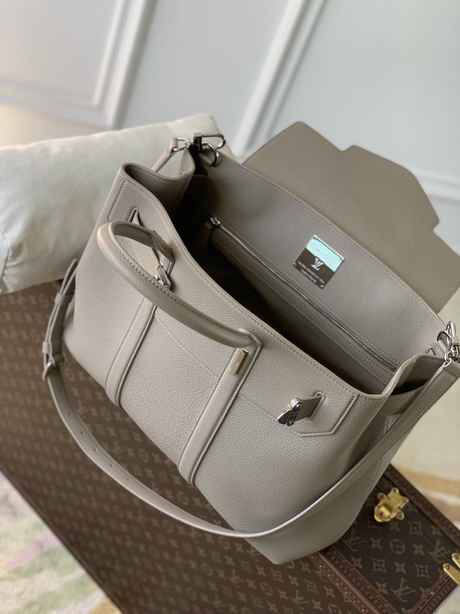 Louis Vuitton Georges Tote Sj Bag-41x29 x14CM
