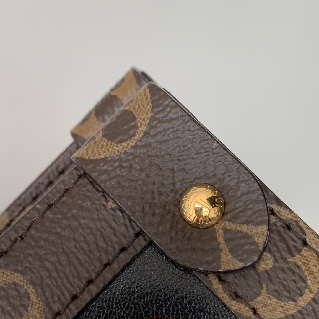 Louis Vuitton Nova MM Black Calf-M13140-20 x 9 x 31CM