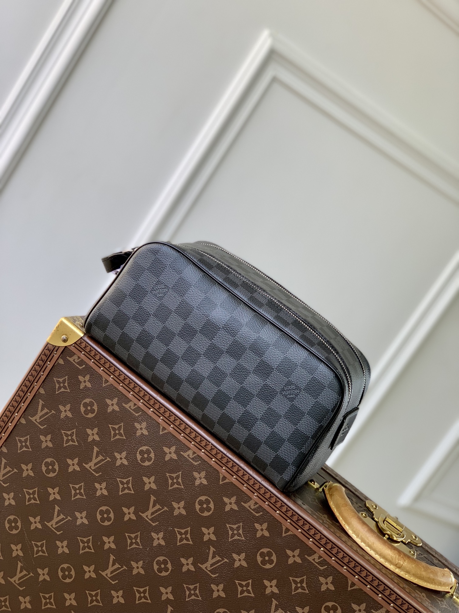 Louis Vuitton Toilet Pouch -28x16x13CM
