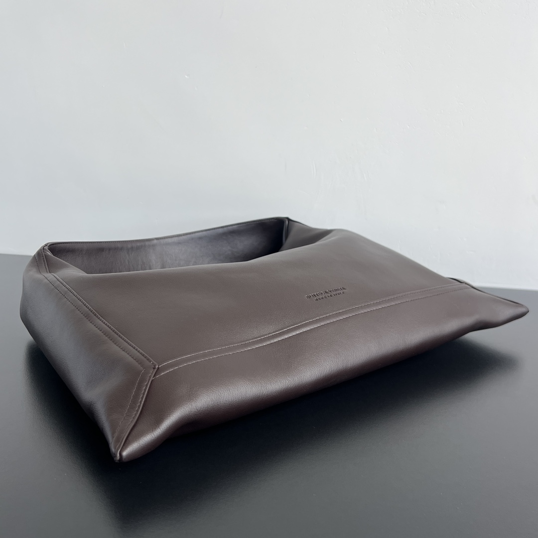 Bottega Veneta Shoulder Bag-46x21x10CM