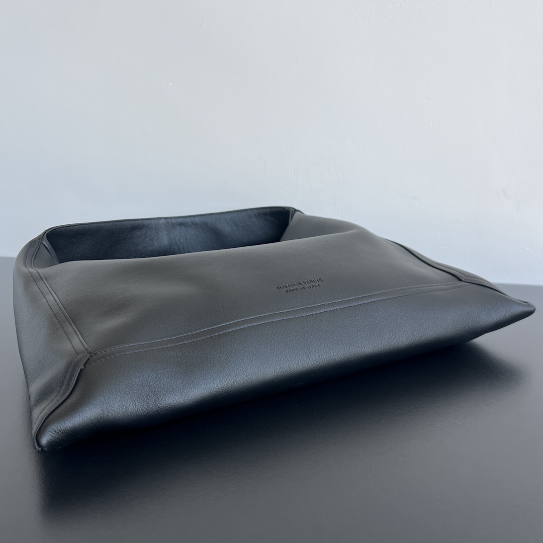 Bottega Veneta Shoulder Bag-46x21x10CM