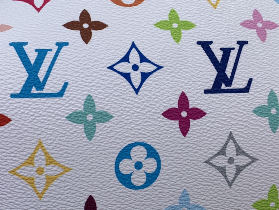 Louis Vuitton Pochette Cosmétique-27 x 18 x9CM