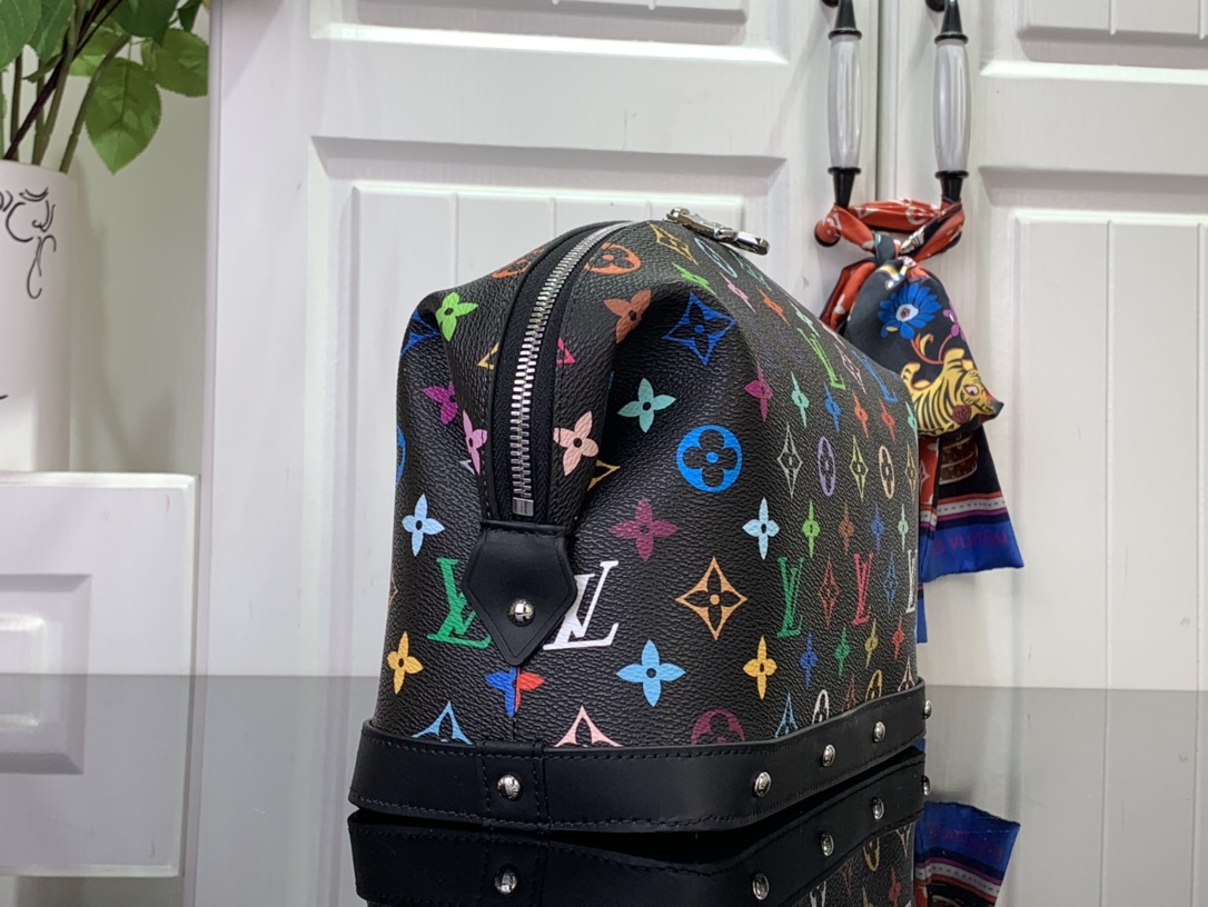 Louis Vuitton Pochette Cosmétique-27 x 18 x9CM