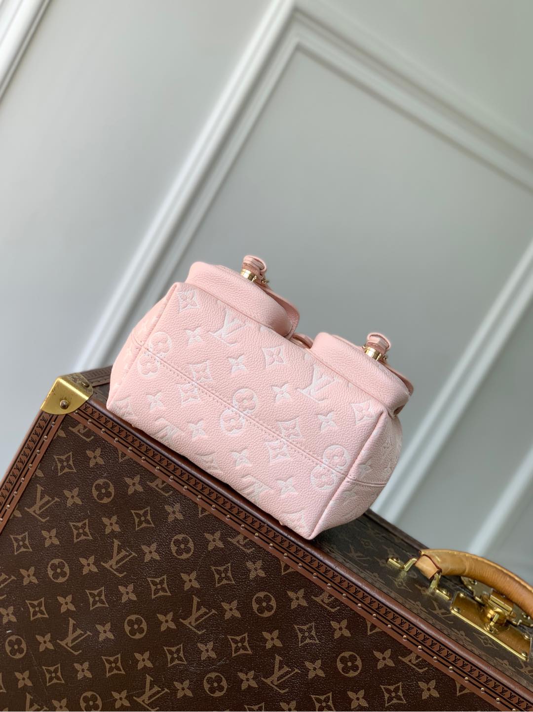 Louis Vuitton Milky Way Backup-M12987-22 x 14 x 20CM