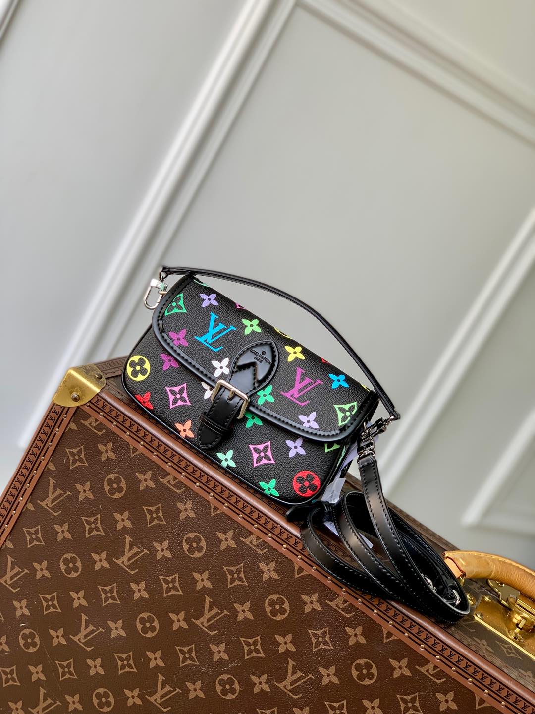 Louis Vuitton Diane Handbags-M46049-25*9*15CM