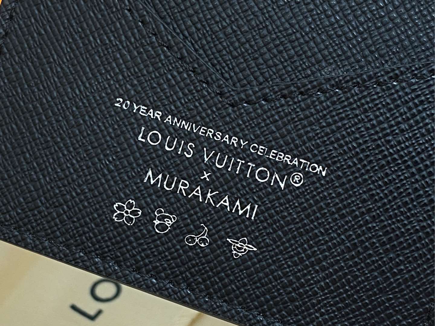 Louis Vuitton Passport Cover-M14164-14 x 2.5 x 10CM