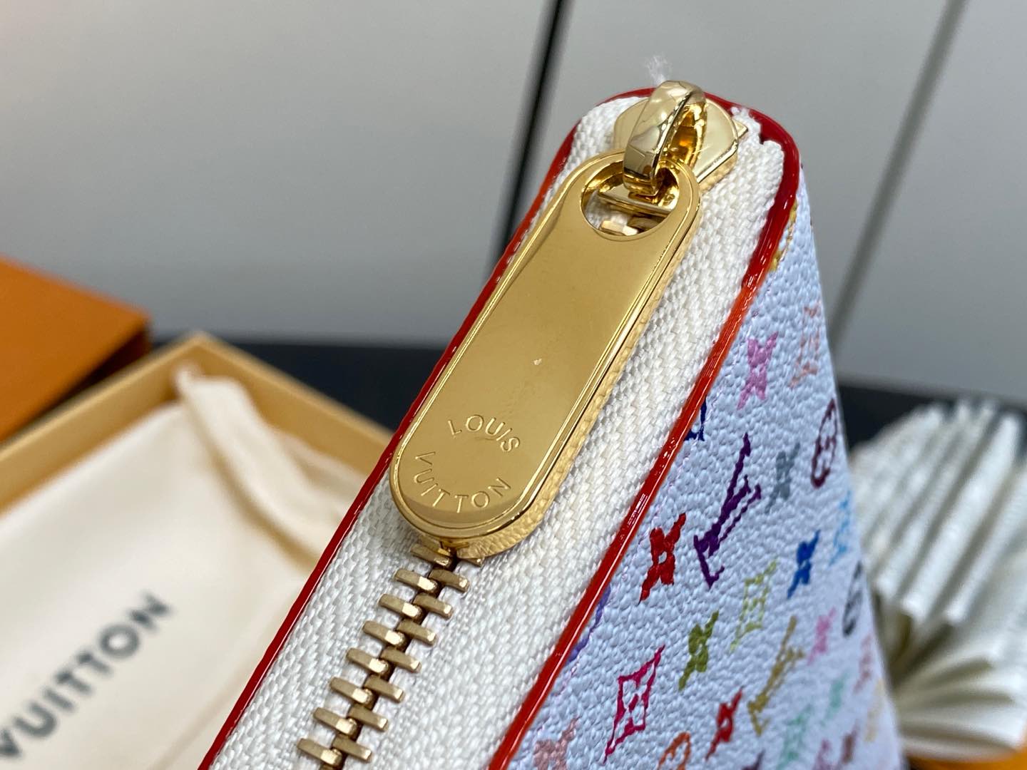 Louis Vuitton Zippy Wallet-20*9*2CM