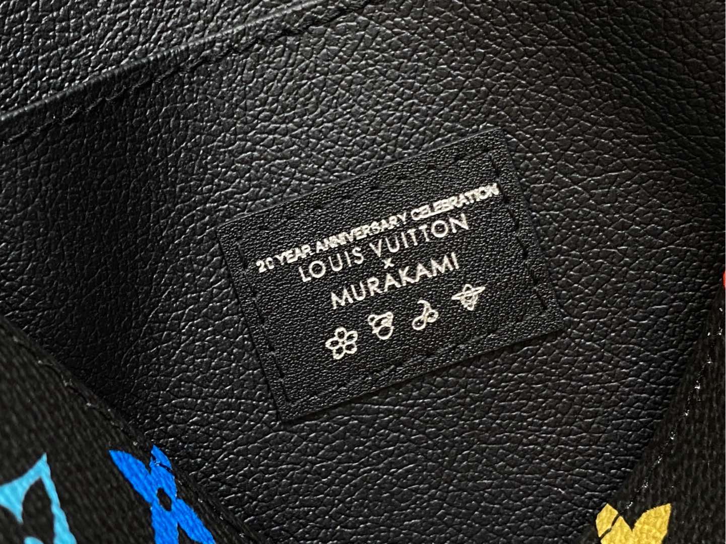 Louis Vuitton Pochette Voyage-M13746-27 x 21 x 6CM