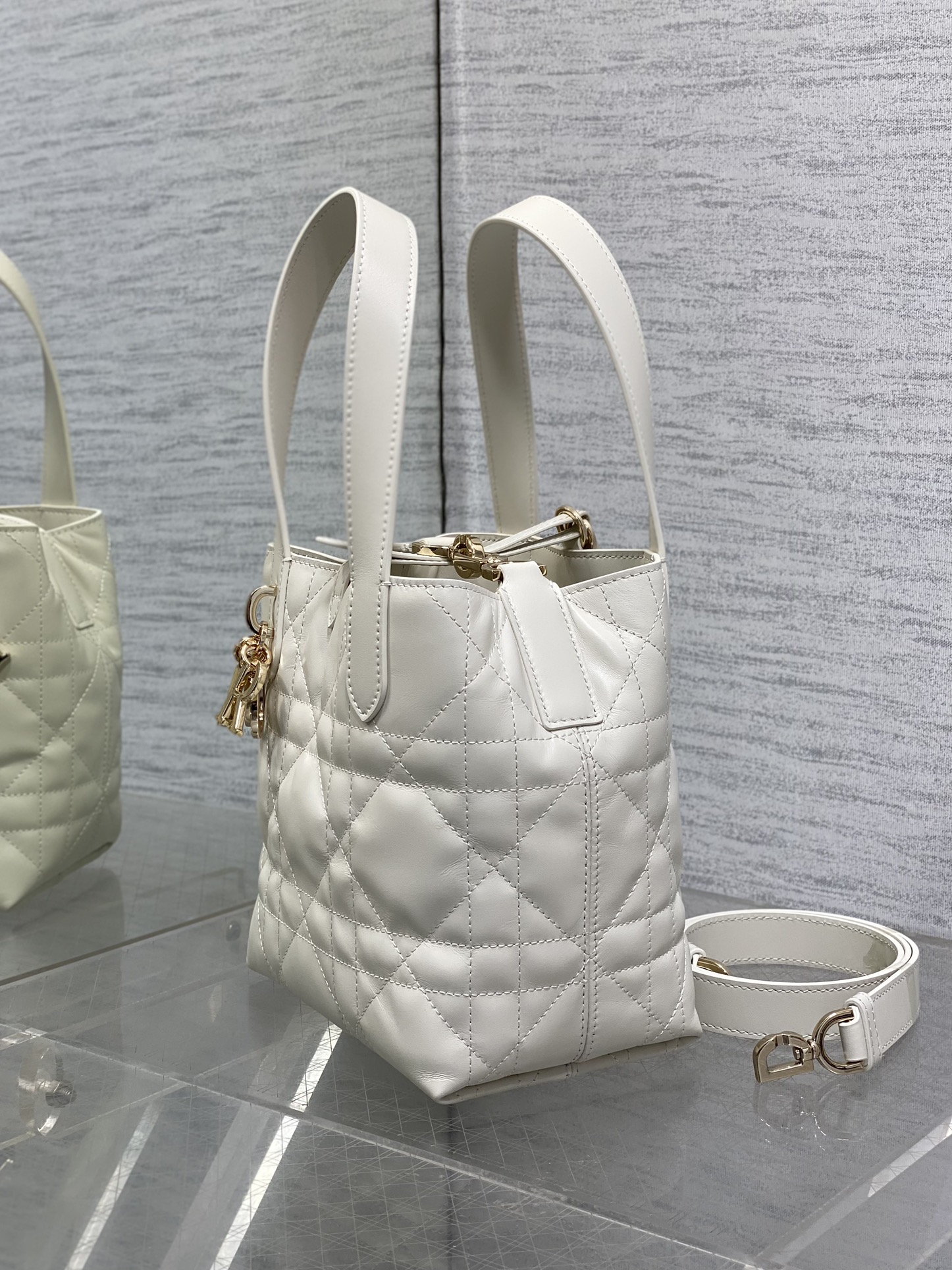 Diro Toujours Tote Bags-16*12*18CM