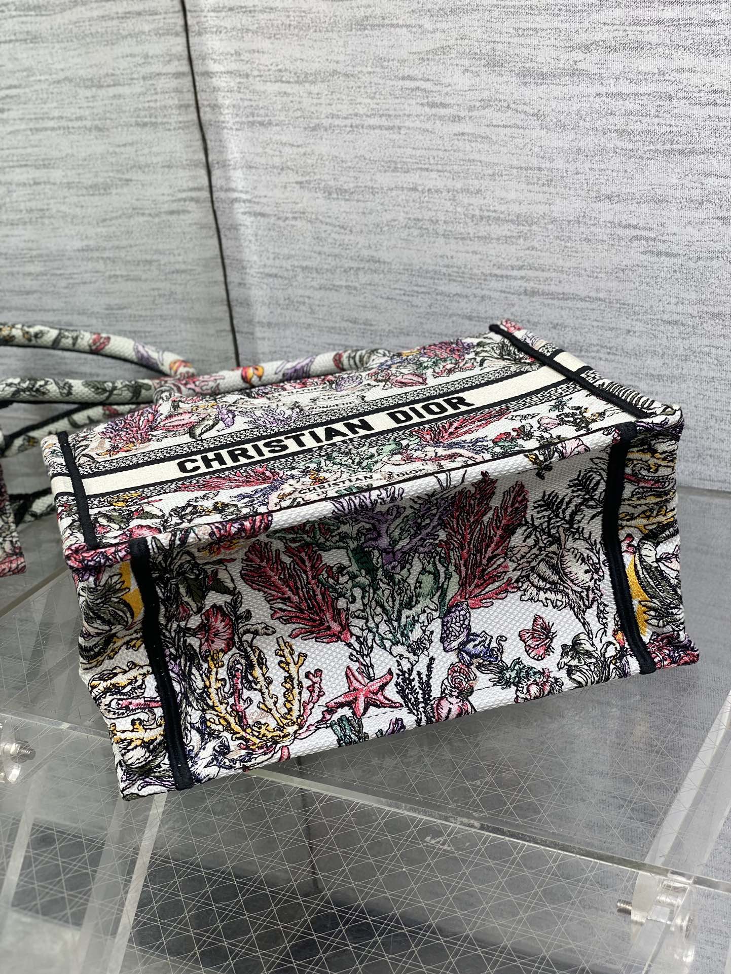 Diro Small Book Tote-26*8*22CM