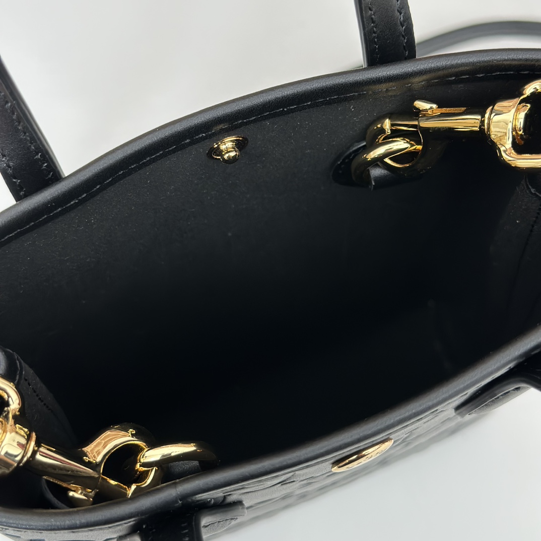 Gucci GG Super Mini Bag With Strap In Black GG leather |-20*13*2.5CM