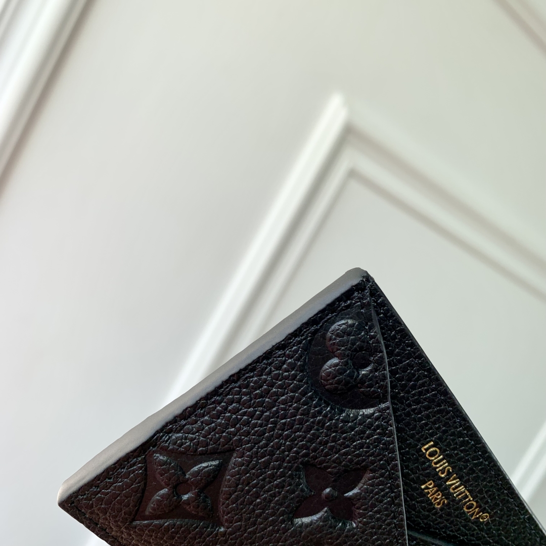 Louis Vuitton Criss-Cross Holder-10×7×0.25CM