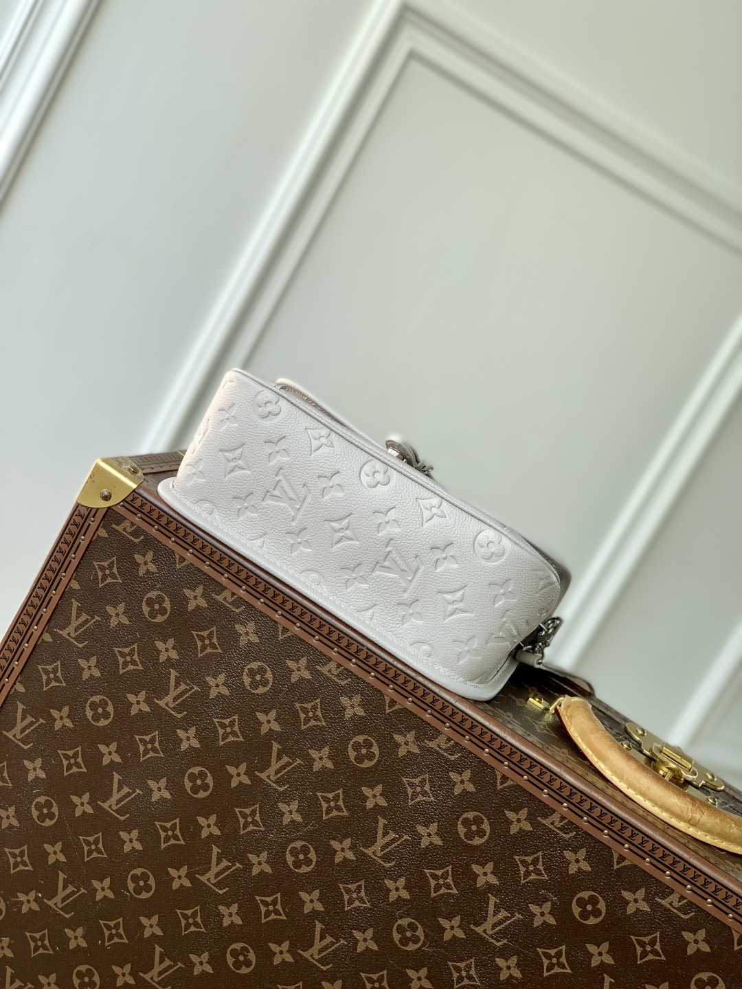 Louis Vuitton Diane Handbags-M46049-25*9*15CM