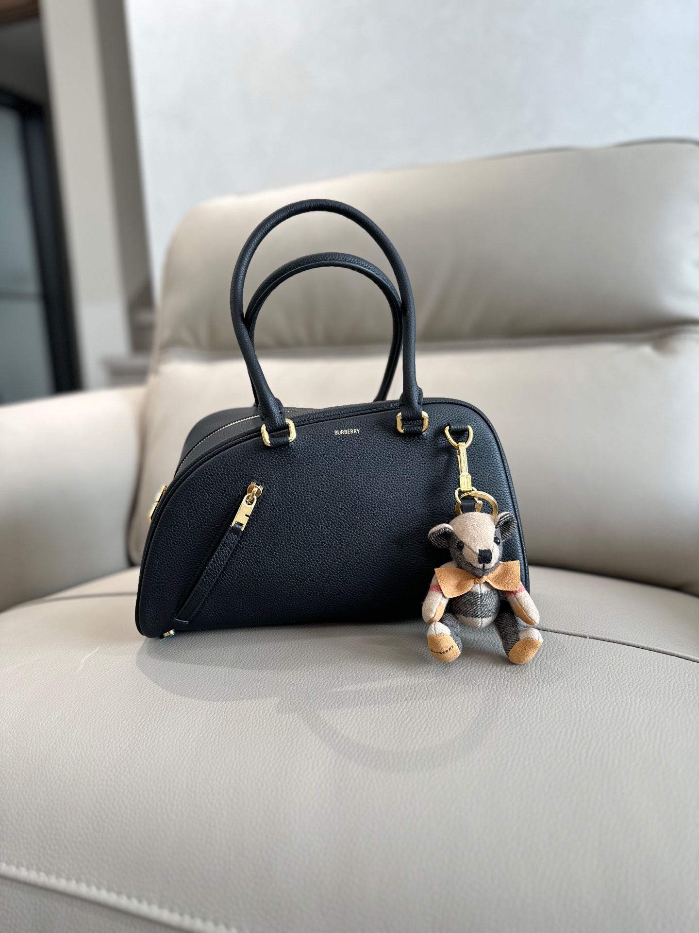 Burberry Black Small Shield Twin Bowling Bag-32*12.5*19.5CM