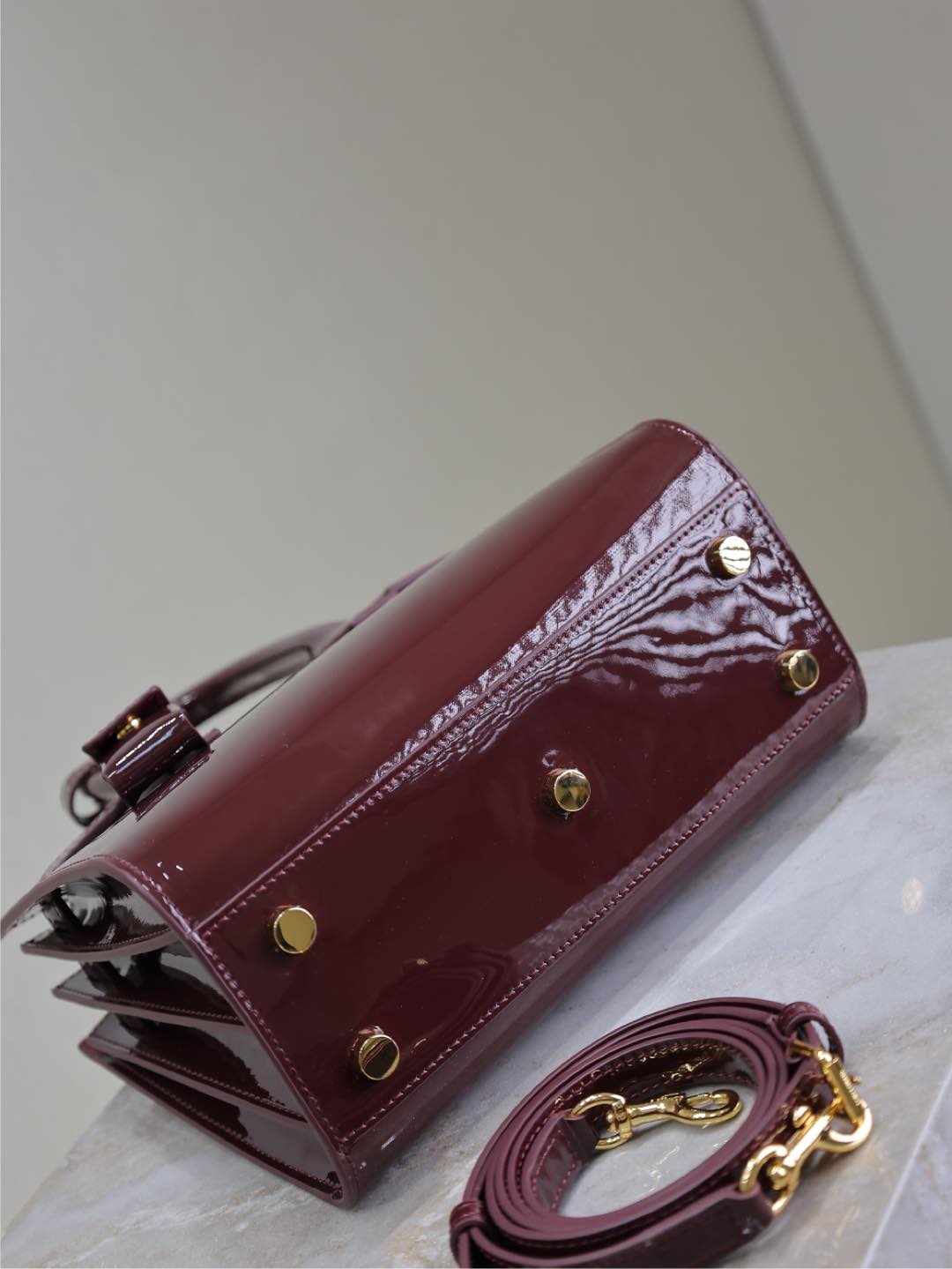 YSL Sac De Jour-22x18x10.5CM