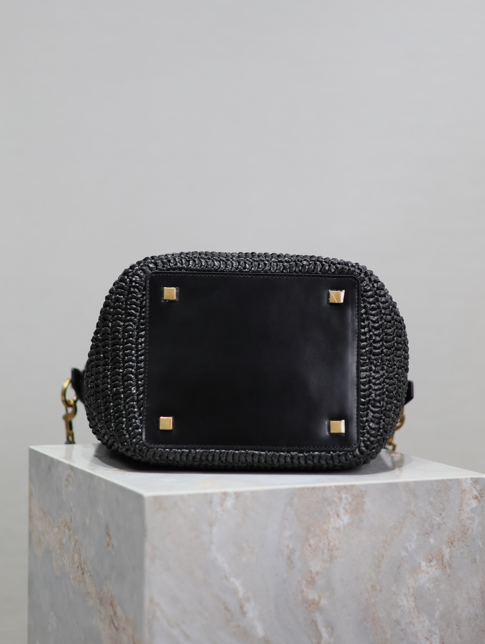 YSL LE37 Bucket-20×25×16CM