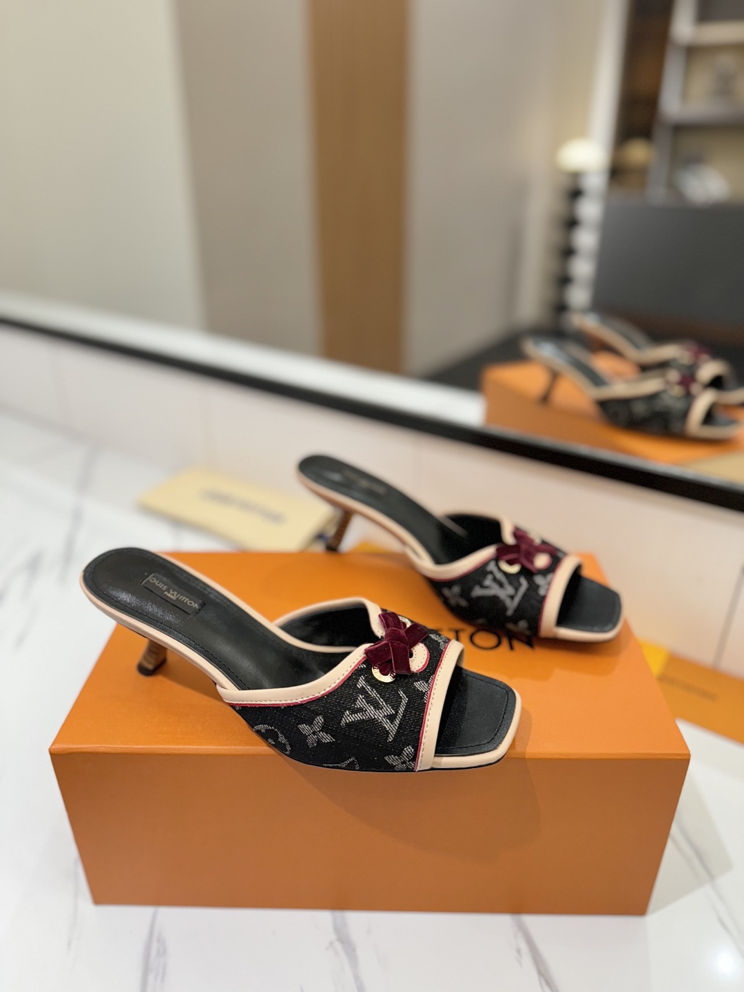 Louis Vuitton Sandals