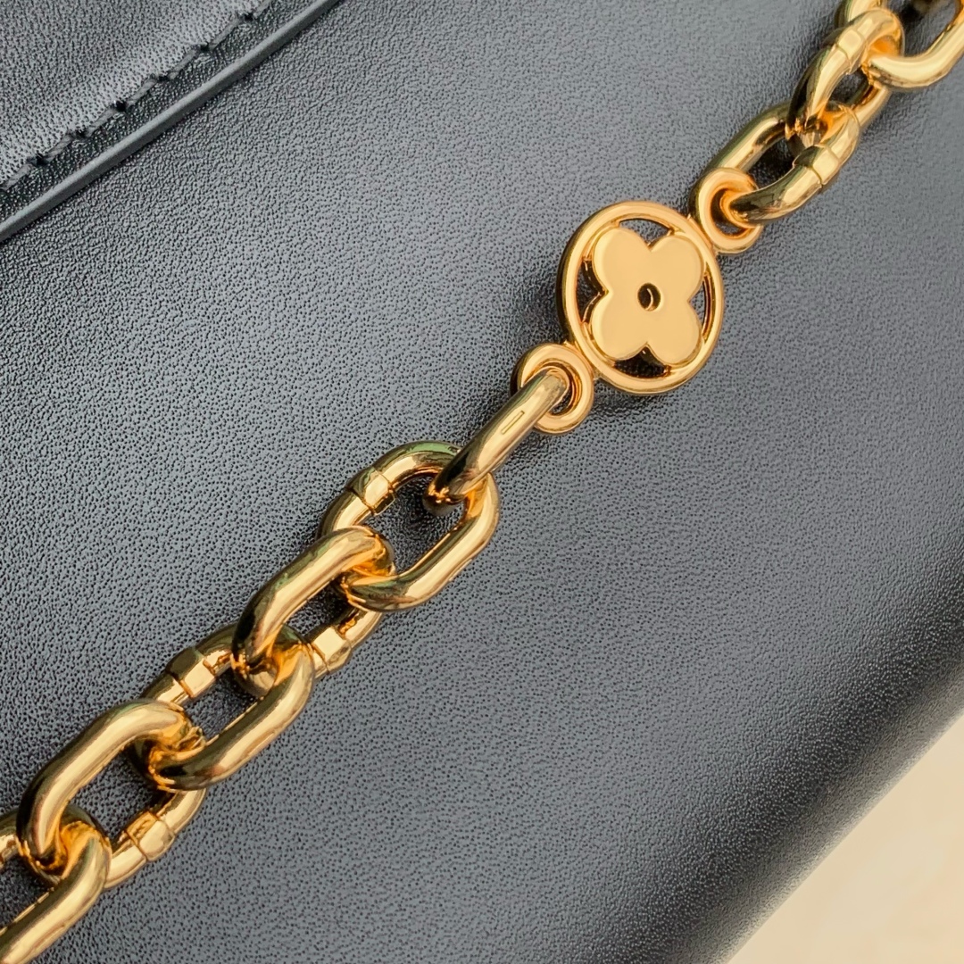 Louis Vuitton Wallet On Chain Capucines M12143-12 x 4 x 23CM